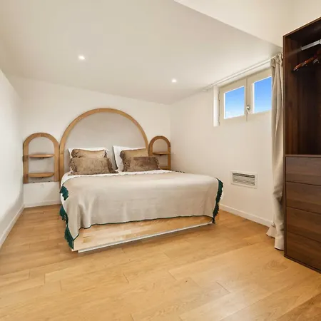 Magnificent -1br-2p- Centre *